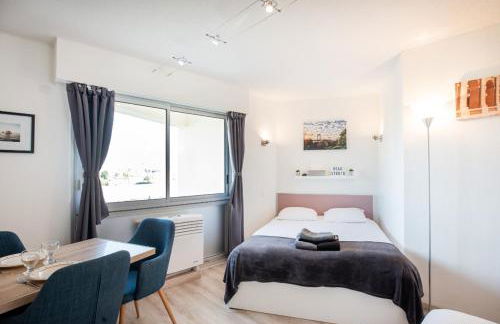 Escapade Bordeaux, tram et supermarché au pied - Foto 1