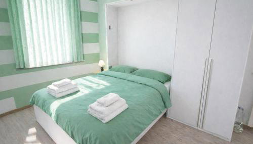 La Francigena - appartamento accanto al castello - 10min da Pavia - Foto 3, towels, wardrobe