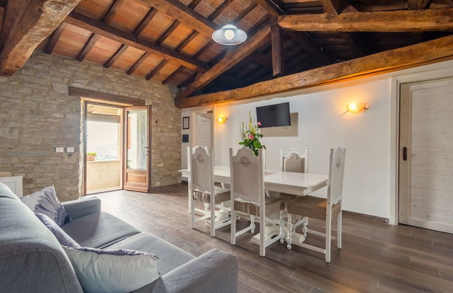 Beautiful Apartment in Sestino With Garden - Photo 26