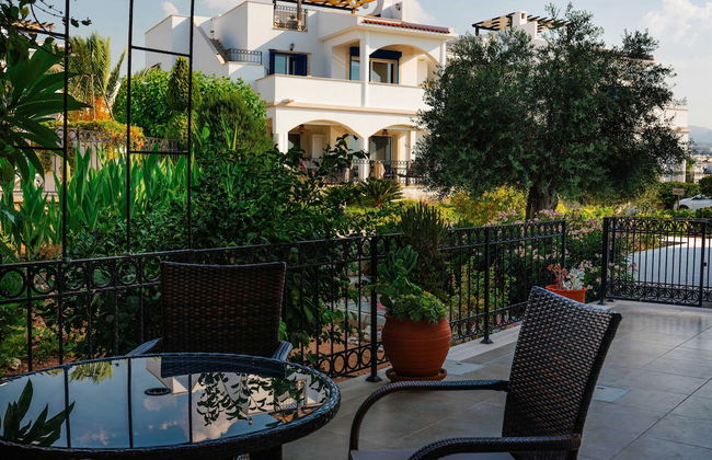 Sunny and Family Friendly Apartment Directly at the Pool - Foto 40