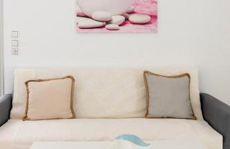 Lydia's East Apartment - Photo 26