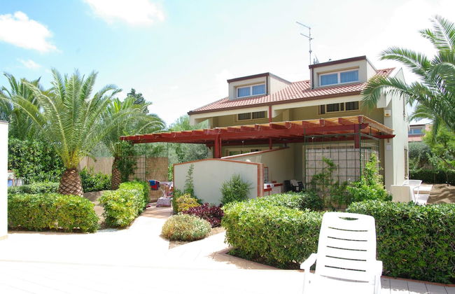 Stunning Apartment for 3 People in Residence - Photo 32