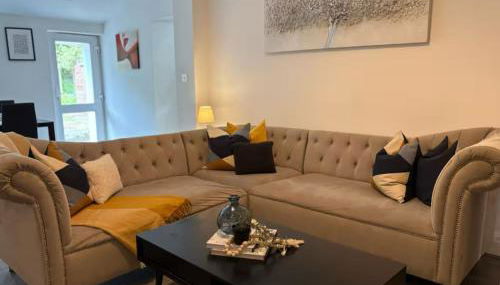 Spacious Bungalow in St Helens, 1-Min Drive to Carr Mill Bridge - Foto 3