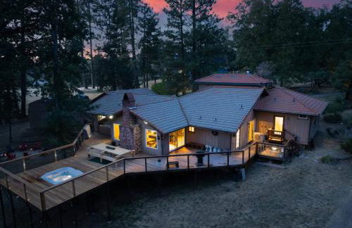 Yosemite+5BR+Views+Hot Tub+Pets - Foto 1