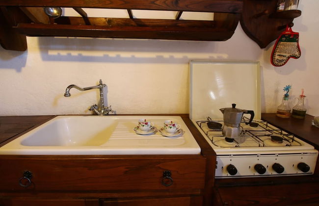 Umbria's Poolside Charm - Photo 7