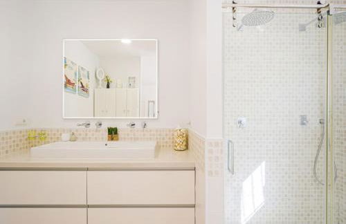 Sunny Poolside Stay in Busot - Foto 30