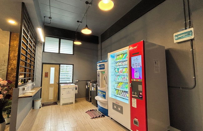 The Loft Living Space - Photo 6