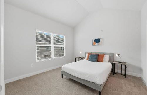 Modern Savannah 2BR Near Shopping - Foto 1