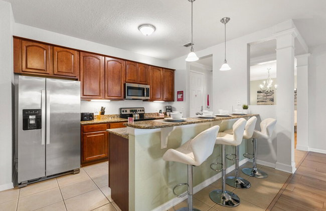 Beautiful LAKEVIEW Deluxe Condo Near Theme Parks - Photo 111