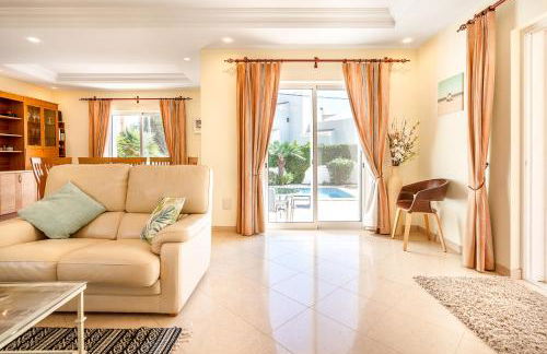 Captivating Villa 600M to Vau Beach - Foto 30