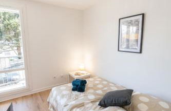 LE DAUPHIN - Place parking privée gratuit - WIFI et TV - Foto 32