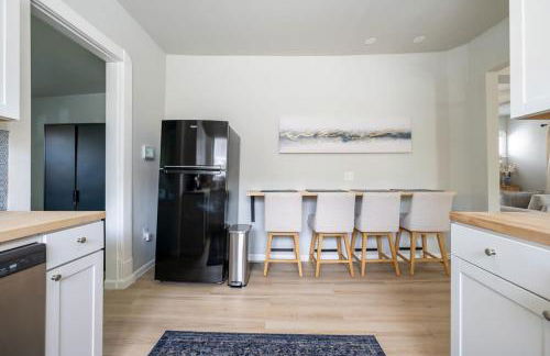 Modern 3BR Haven Near City Hotspots - Foto 16