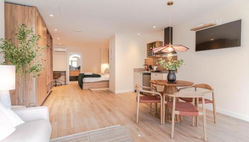 RentitSpain - Granada - Modernos Estudios, Luminosos y Excelente ubicación - Foto 3