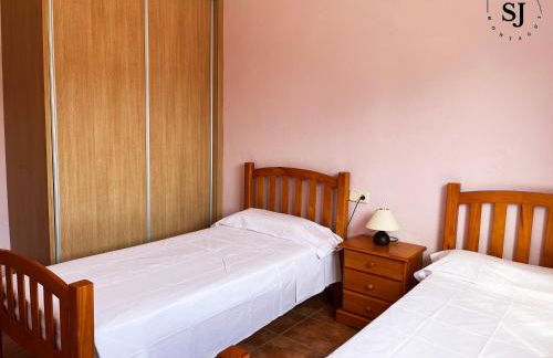 Chalet con piscina (A) - Foto 23