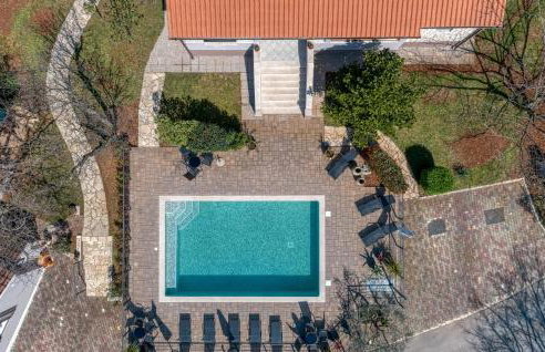 Cozy Apartment In Pilkovici With Wifi - Photo 3