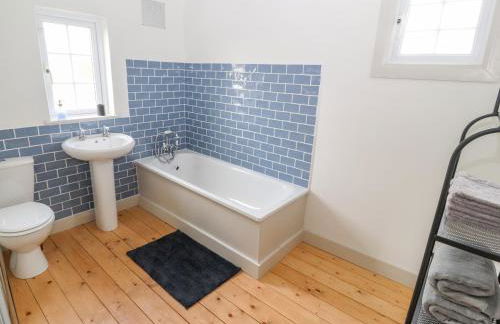 Well House Farm Flat 2 - Photo 19