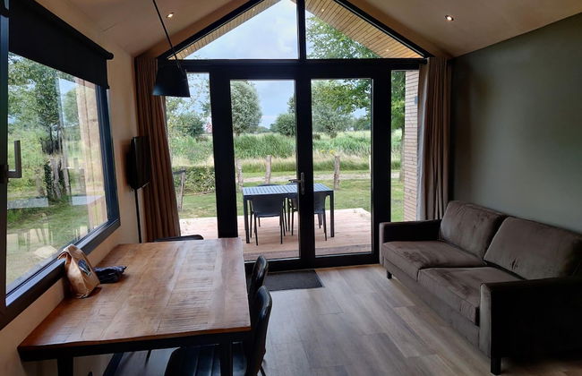 Spacious Nature Retreat - Photo 17