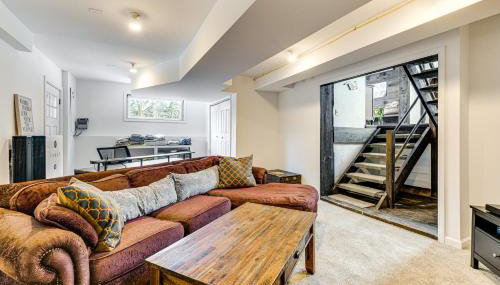 11 Mi to Sugarbush Eclectic Ski House with Hot Tub! - Foto 5