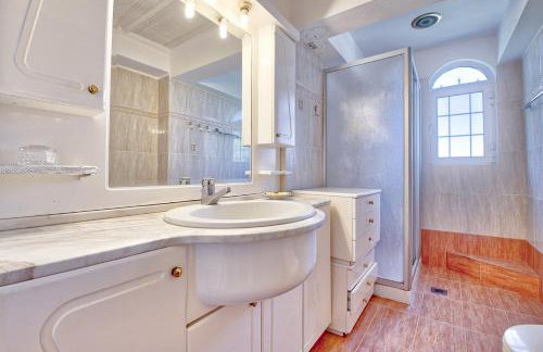 Vacation and Relaxation Home Oropos - Foto 17