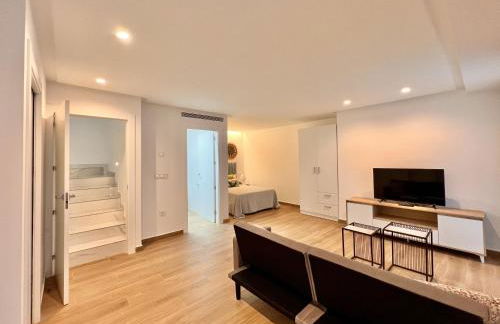 La Masion de Tout Seasonal Rental - Photo 44