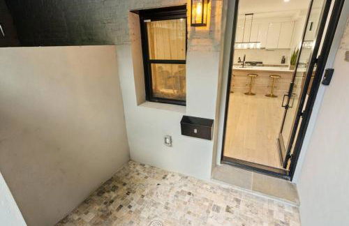 Charming Oasis in DC near Metro with Fenced Backyard Free Parking and WIFI Capitol View1 - Foto 20