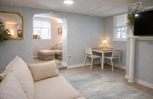 Cozy 1Bdrm • Great Location • Fast Wi-fi - Foto 5