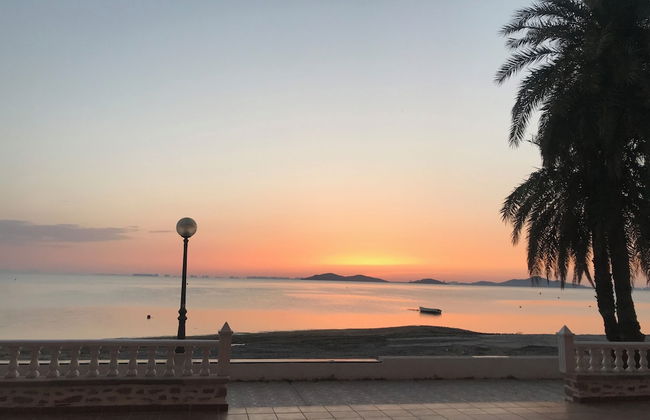 Beachfront Apartment With Patio & Private Terrace - Foto 20