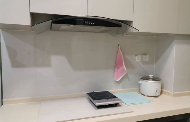 Cityview 2BR Country Garden Danga Bay @ Natol - Photo 4