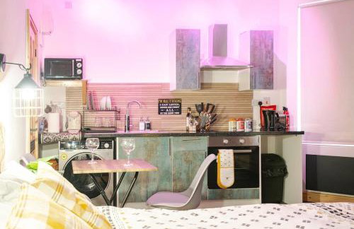 Luxury Industrial Studio Leeds Near Brudenell social club & Headingley Stadium - Photo 93