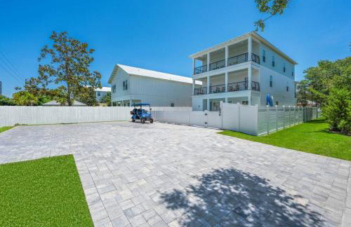 2 Blocks to the Beach! Pool & Golf Cart, Sleeps 21 - Foto 26