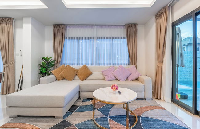 Southern Peak Pool Villa HuayYai Pattaya - Photo 36