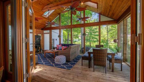 The Maple House Fully Fenced-in Yard! - Foto 2