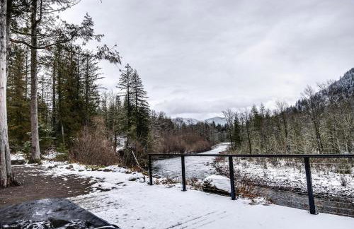 Riverside Retreat - Photo 76