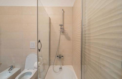 Turin Terrace Home - 2 Camere, 2 Bagni, Metro a due passi - Photo 27