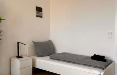 bookandstay24 com Dietzenbach 2 Zimmerwohnung mit Balkon, Küche und Parkplatz - Foto 9