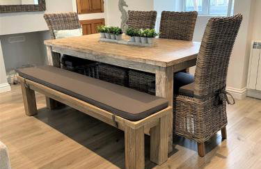 The Little Seahorse - Newly Renovated Cottage 5mins Walk The Beach with Hot Tub - Photo 5