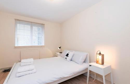 Spacious 3-Bed Home Woolwich O2 Crossrail - Pass the Keys - Foto 27