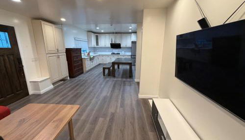 Cozy 2-Bedroom Retreat Home in East Los Angeles - Foto 3