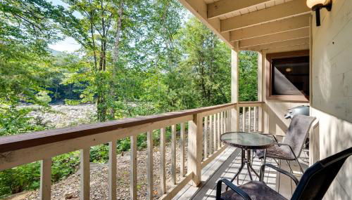 Riverfront Lincoln Condo with Patio and Pool Access! - Foto 3