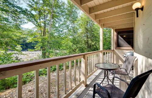 Riverfront Lincoln Condo with Patio and Pool Access! - Foto 3