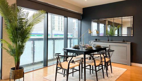 Lovely 2 Bed Duplex Apartment with Hydro Views - Photo 4