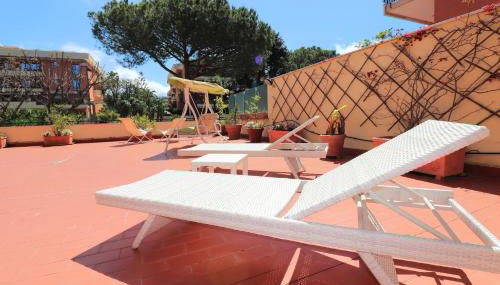 La Terrazza Parco Lauro Apartment - Photo 3