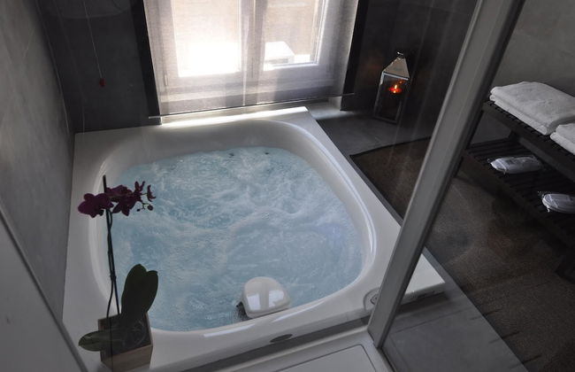 Place 24 Suites & Wellness - Photo 24