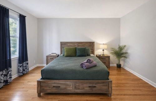 Luxury Villa with Hot Tub, Two Fire Pits, King Bed Suite, Game Room & Fenced Yard - Foto 25