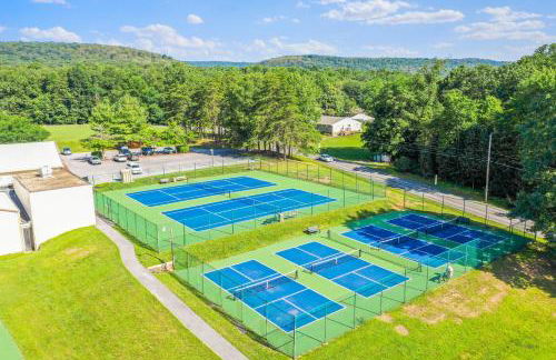 Dog-Friendly A-Frame with Hot Tub and Firepit - Foto 49