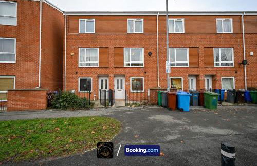 Cosy 4-Bed House l Garden l Free Parking l WiFi l Specious l Hosted by The Cosy Corner Nationwide - Foto 6