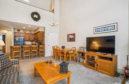 Charming 2-Bedroom Slopeside at Pico Mountain E304 - Foto 2