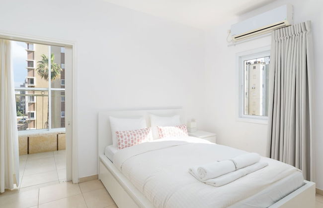 Bright and Fresh Family Home near Beach - Foto 7