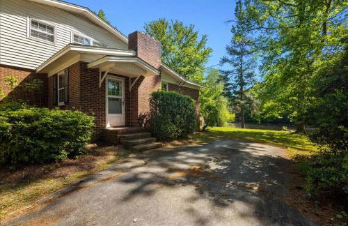 5BR Woodland Retreat on 7 Acres with a Pond - Foto 22