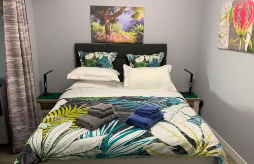 Funchal Apt- Sleeps 2 - Pool & Parking - Madeira - Foto 45